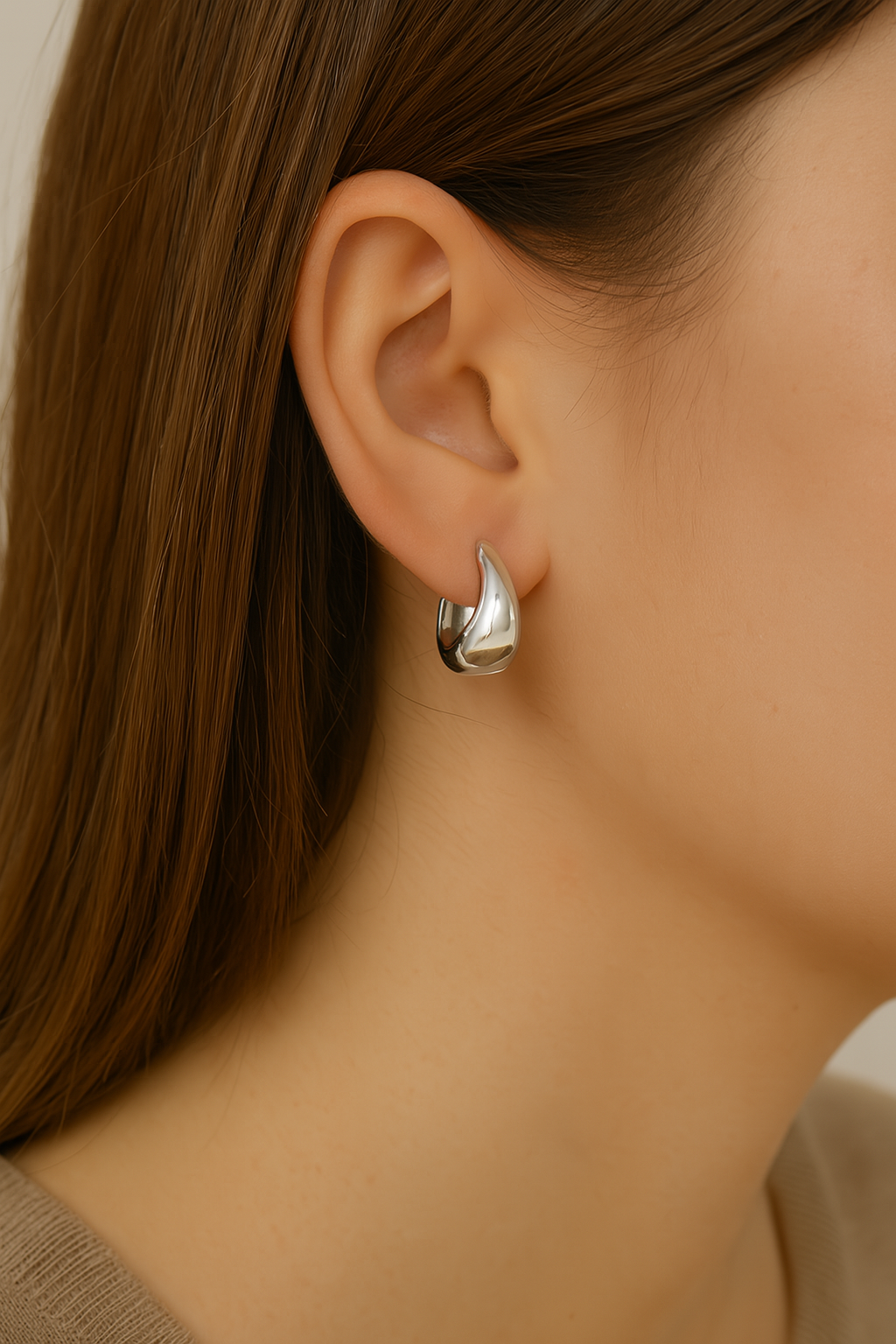 Luna Mini Hoops Czarina