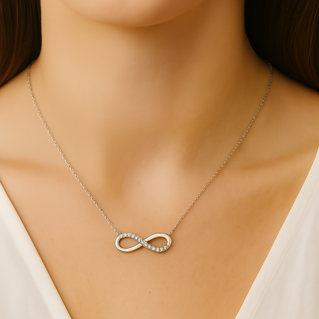 Minimalistische Infinity Halskette Czarina