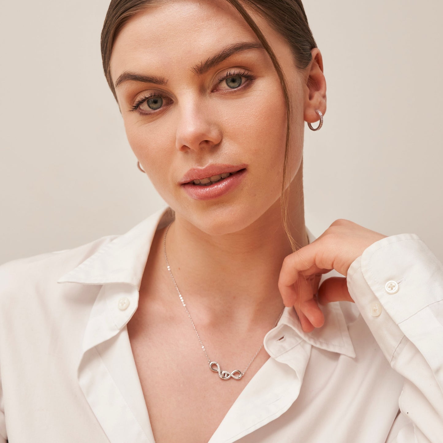 Verschlungene Unendlichkeit Halskette Halsketten Czarina Jewellery   