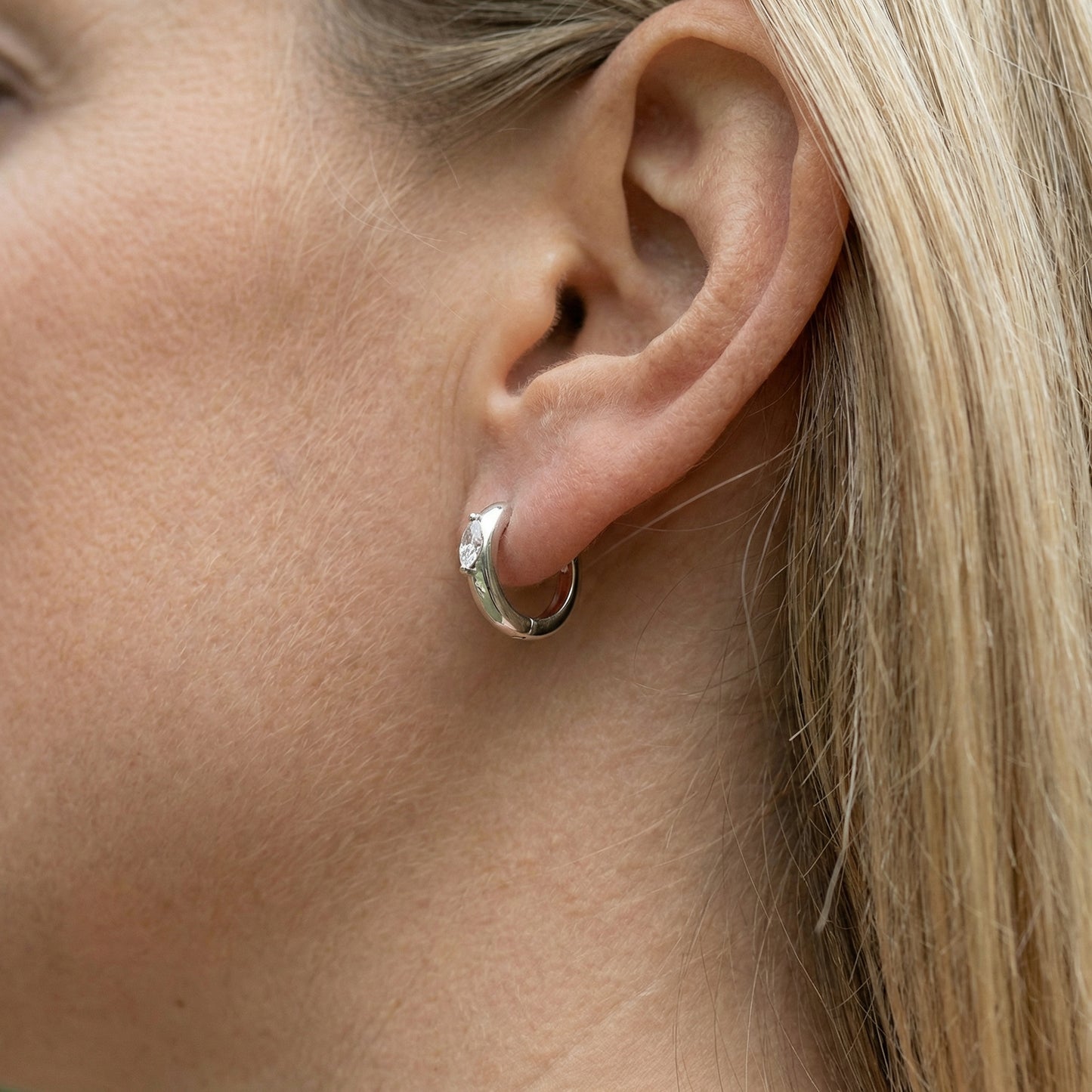 Glow Zirkon Creolen Ohrringe Sterlingsilber